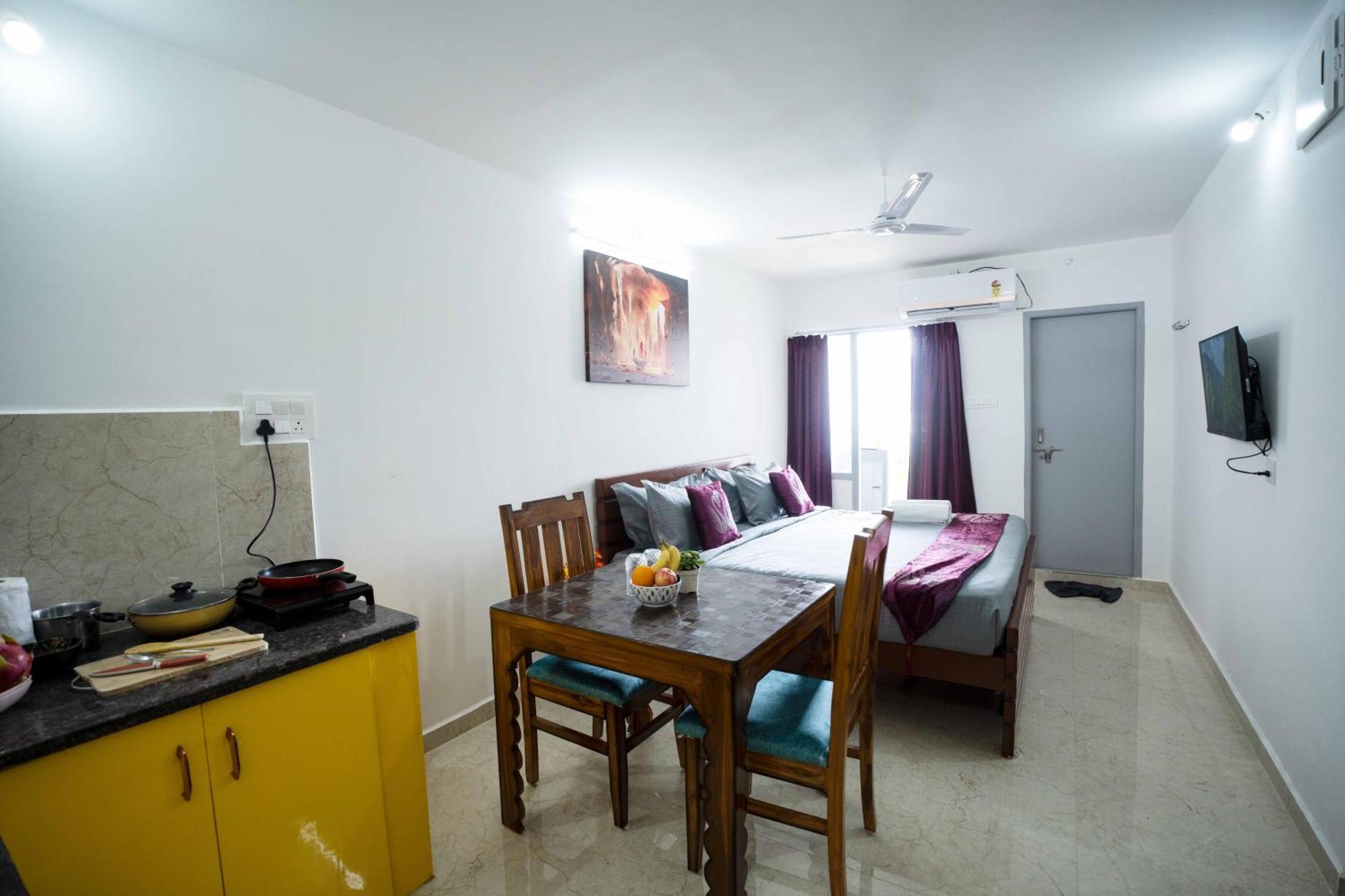 Yellow Bells Studios And Suites Gachibowli Exterior photo