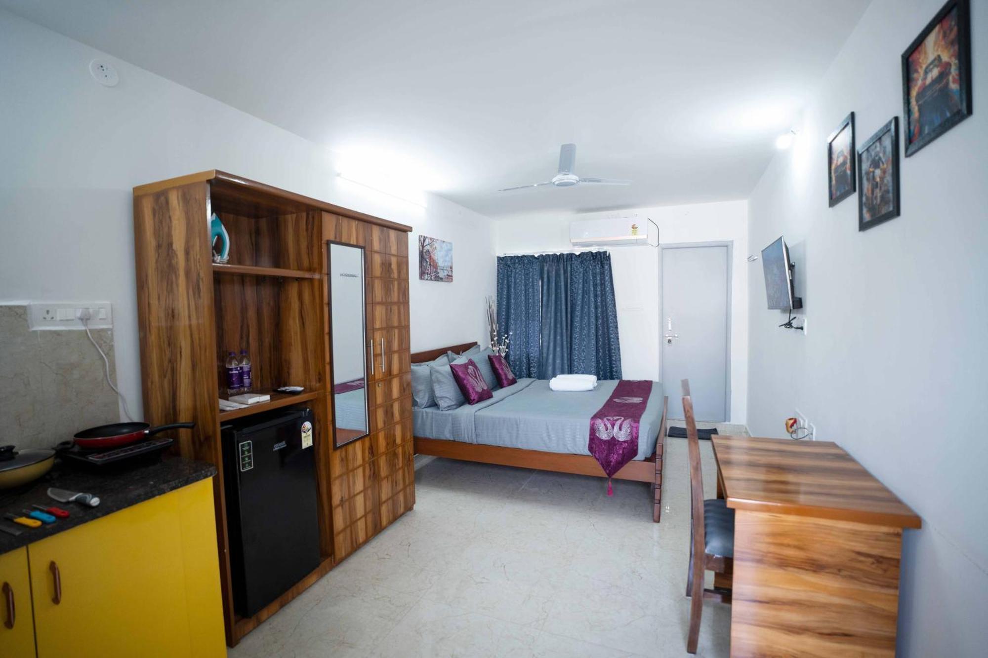 Yellow Bells Studios And Suites Gachibowli Exterior photo